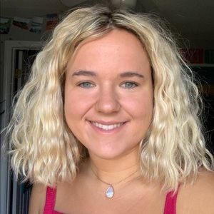 Meet your Posher, Liz